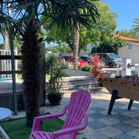 Mobil-home Avec Terrasse, Ideal Pour 4 - Api-1-52-1699 *